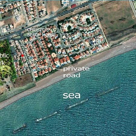 Christos Beach House Larnaca Bagian luar foto