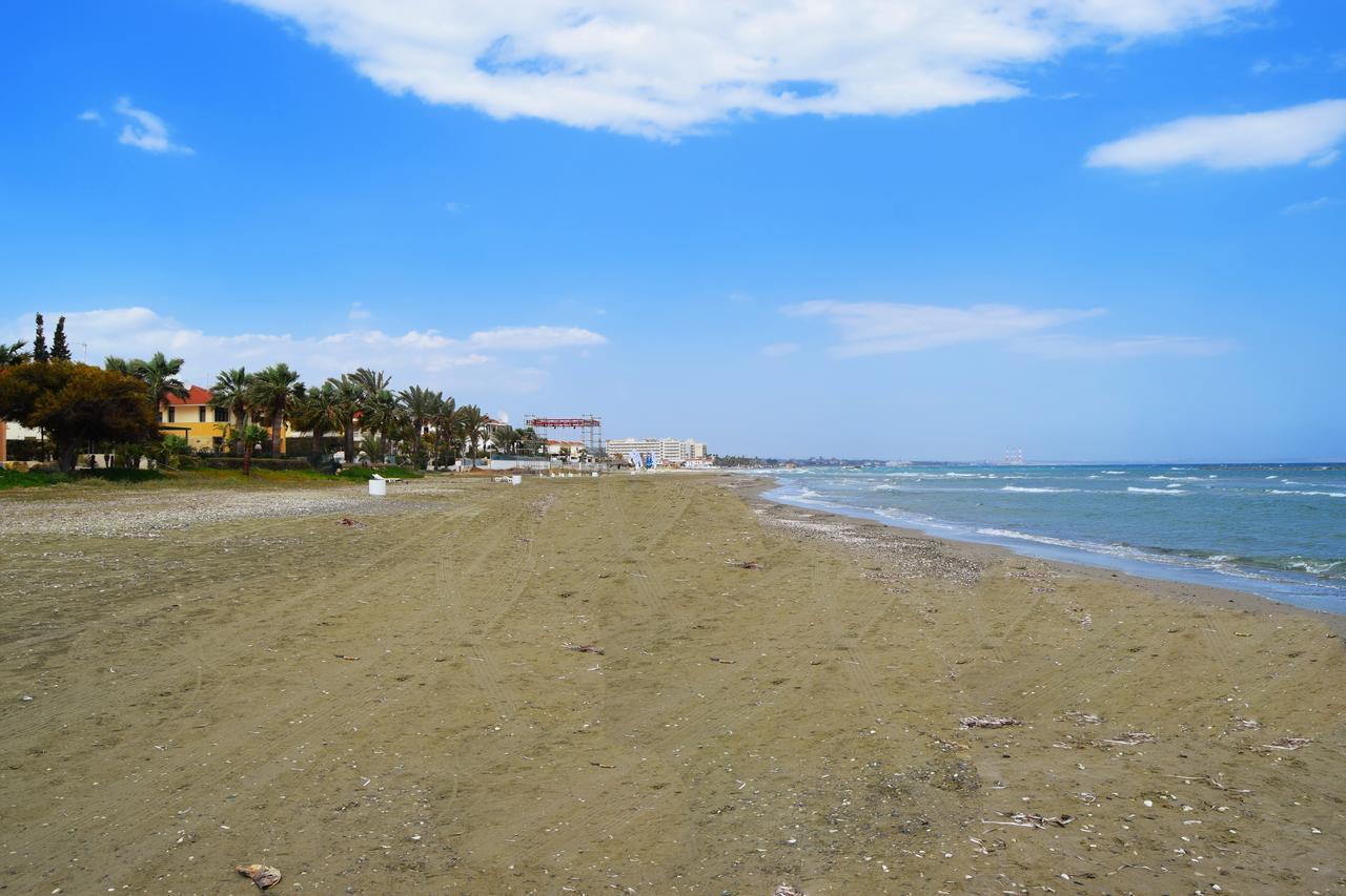 Christos Beach House Larnaca Bagian luar foto