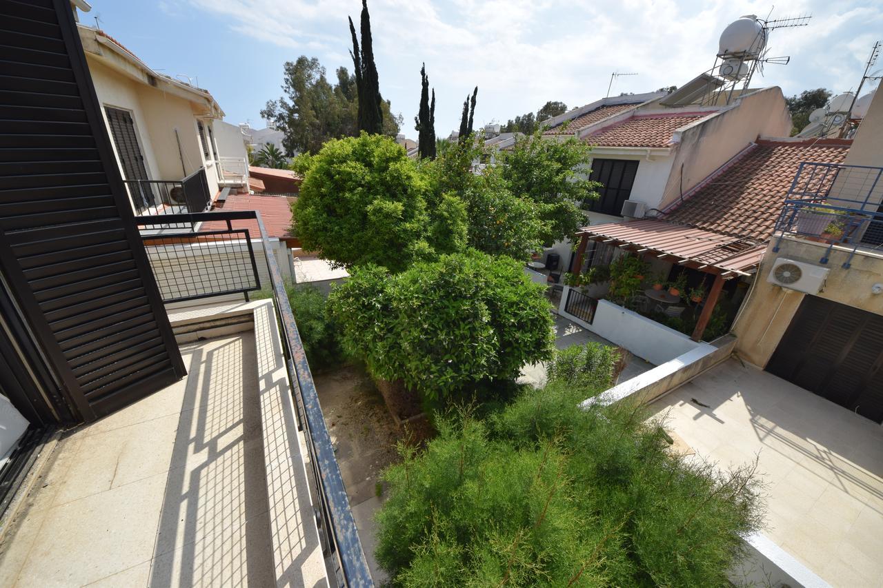 Christos Beach House Larnaca Bagian luar foto