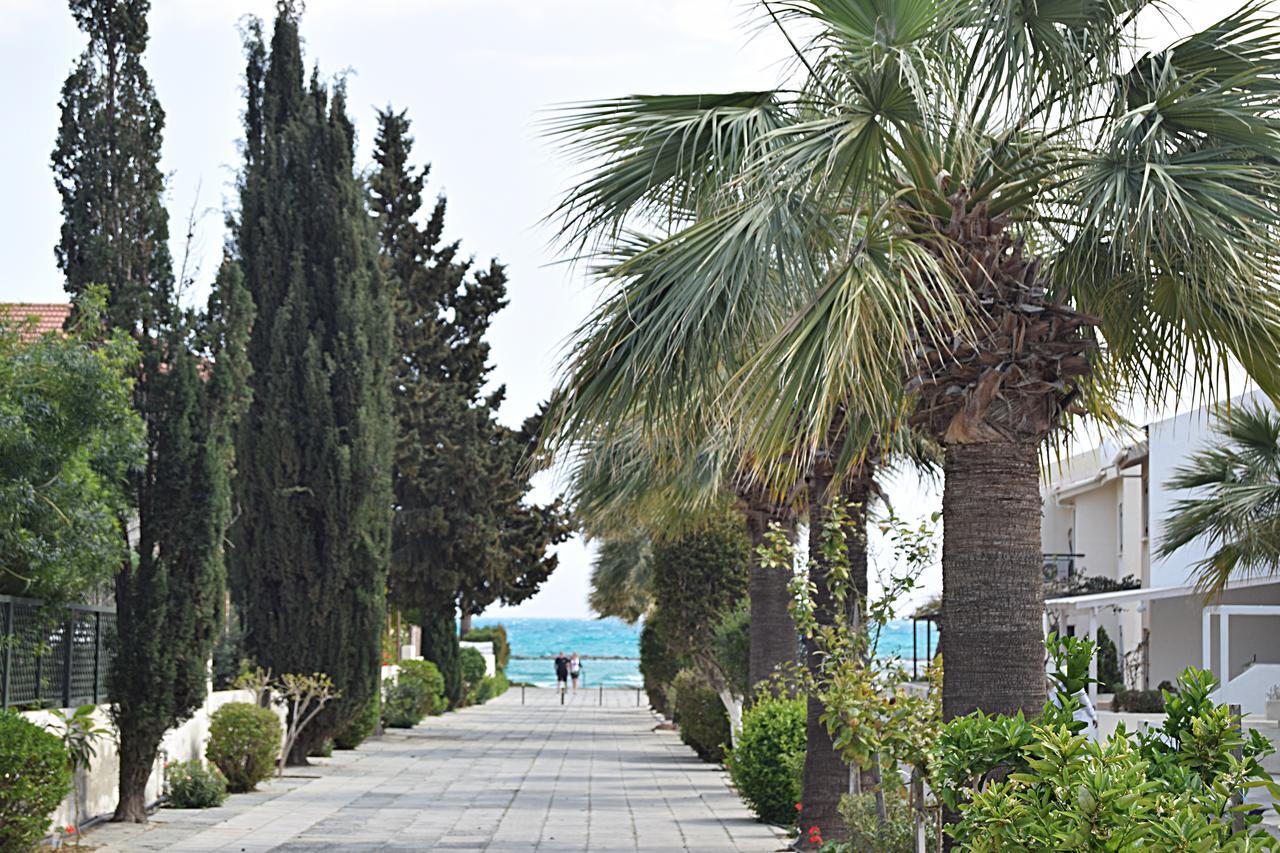 Christos Beach House Larnaca Bagian luar foto