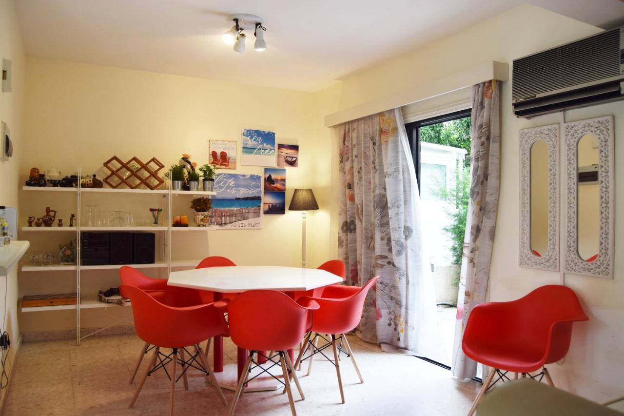 Christos Beach House Larnaca Bagian luar foto
