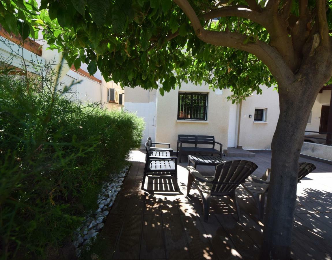 Christos Beach House Larnaca Bagian luar foto