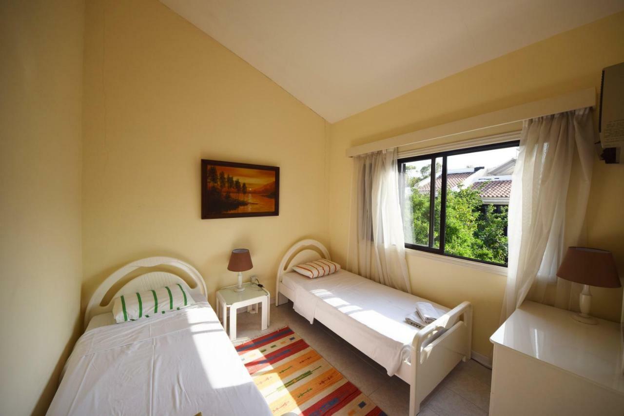 Christos Beach House Larnaca Bagian luar foto