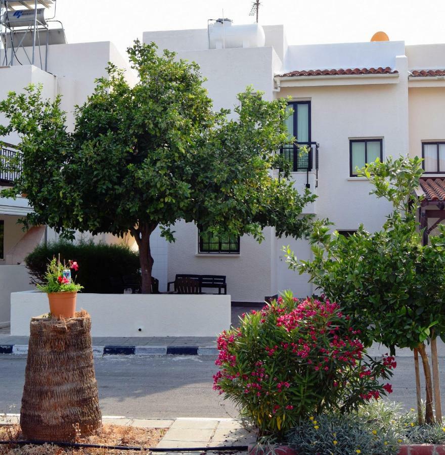 Christos Beach House Larnaca Bagian luar foto